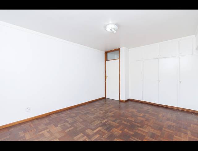 1 BEDROOM APARTMENT FOR SALE IN ORANJEZICHT